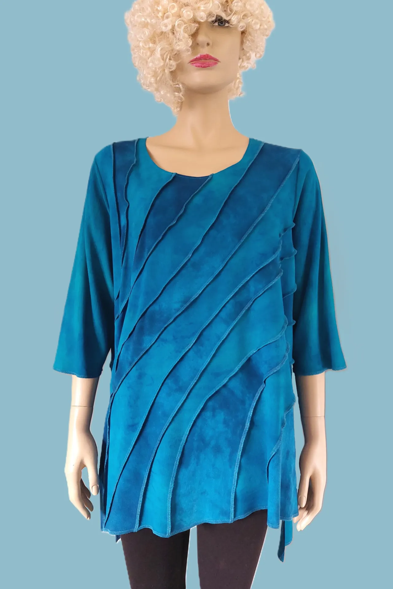 viscose blouse met diagonaal golvende naden, zeegroen-petrol