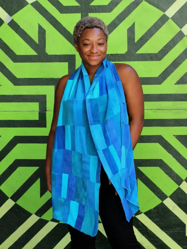 Viscose patchwork sjaal, gemaakt van restjes, blauw, turquoise, aqua, maat L en XL (L)