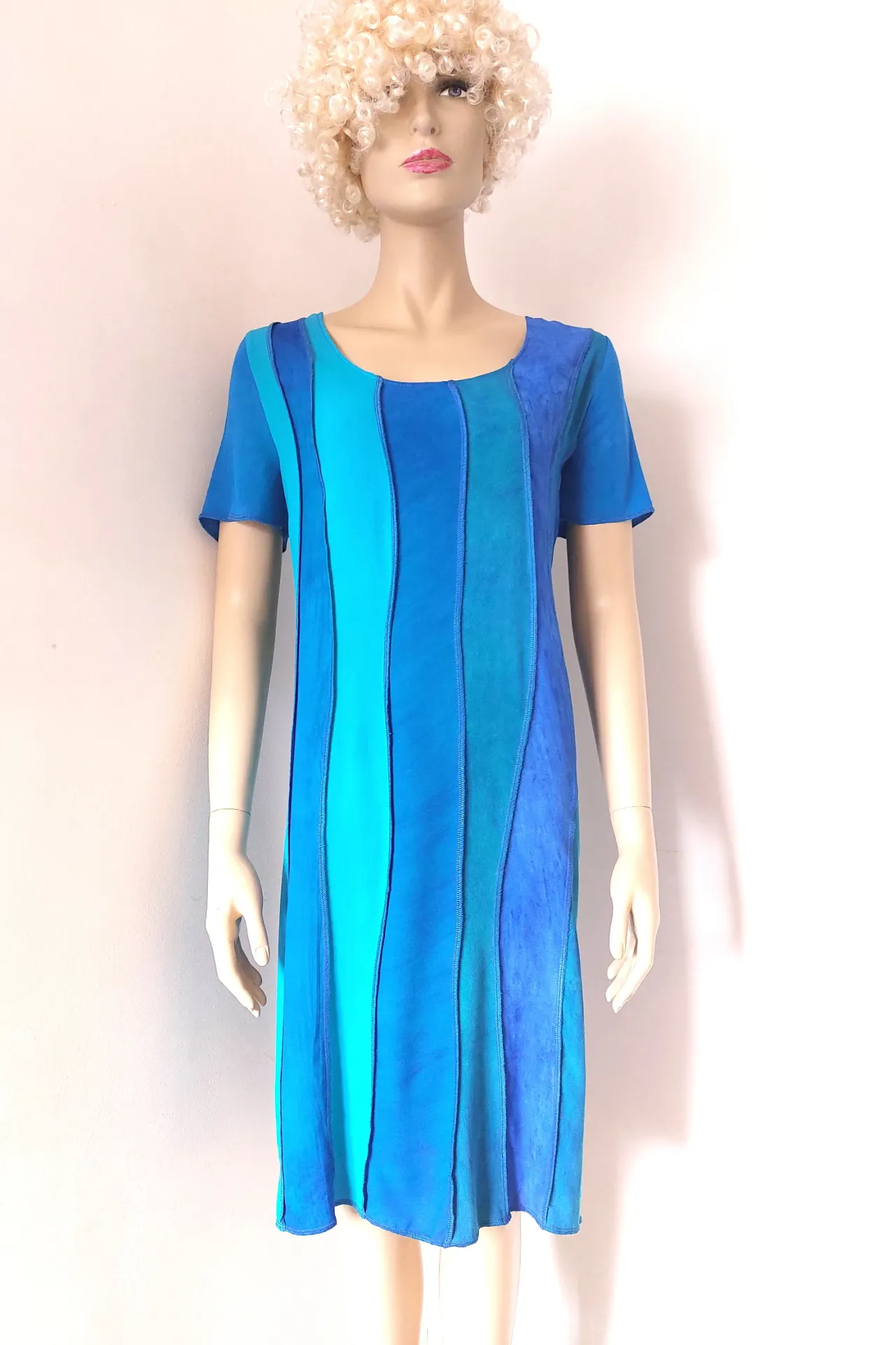Turquoise-zeegroen-kobaltblauw zomerjurk, korte mouwen, viscose