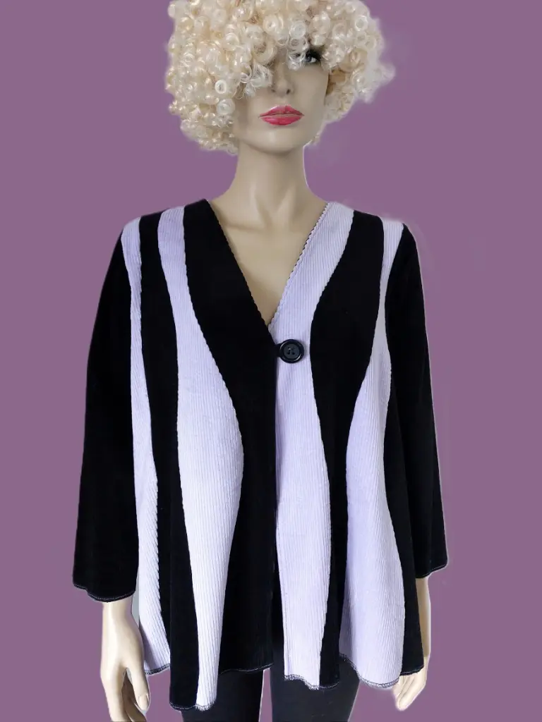 AANBIEDING! Mooi zwart-wit jasje van ribfluweel, maat XL en XXL