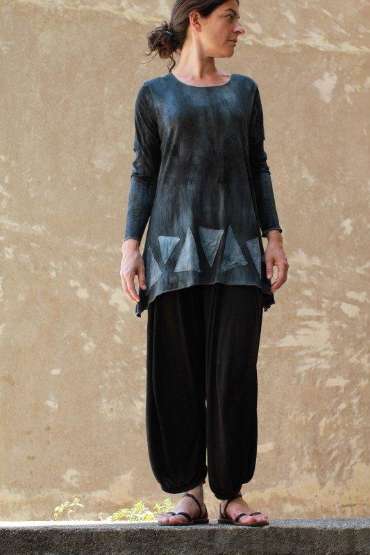 Stretch viscose tuniek met rand van driehoekige appliqués