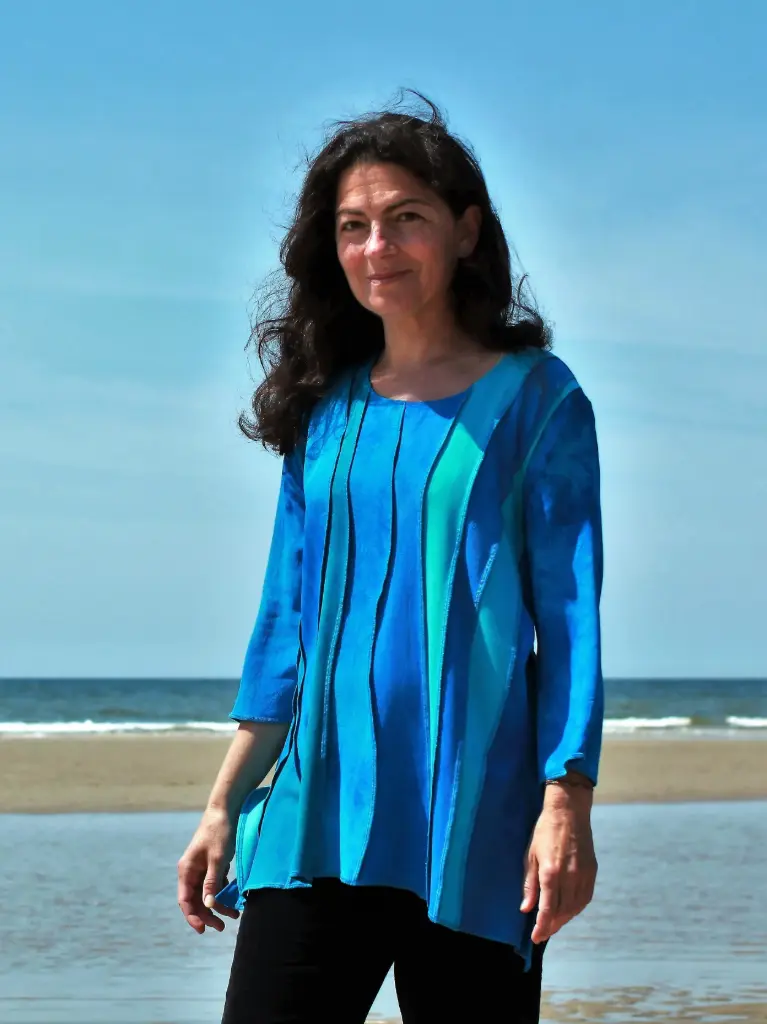 Viscose blouse met golvende banen