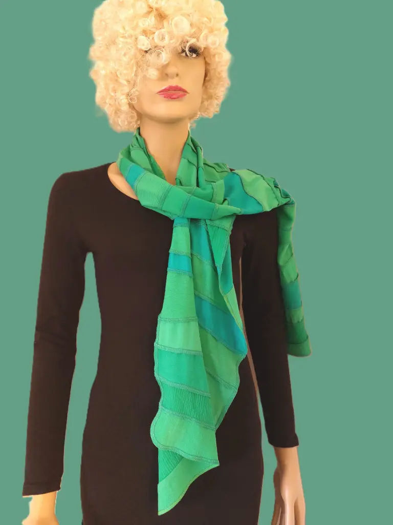 Licht groen en zeegroen viscose sjaal